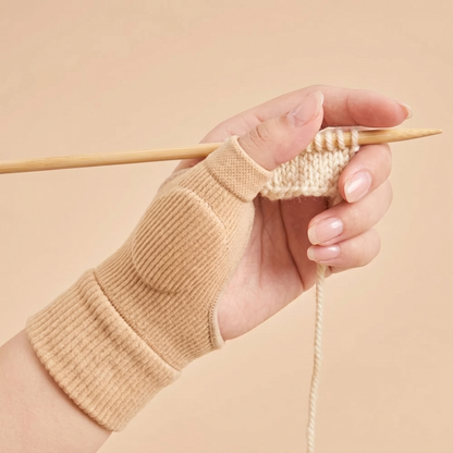 The Knitter's Thumb Stabiliser